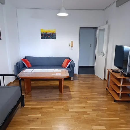 M M Apartment *